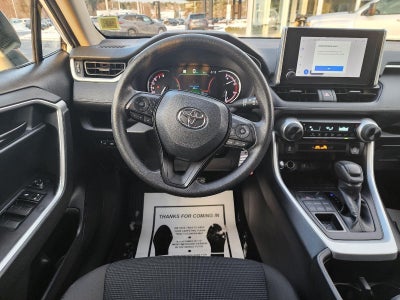 2024 Toyota RAV4 LE