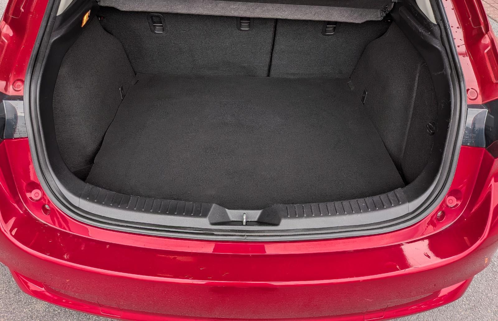 2018 Mazda Mazda3 5-Door Sport