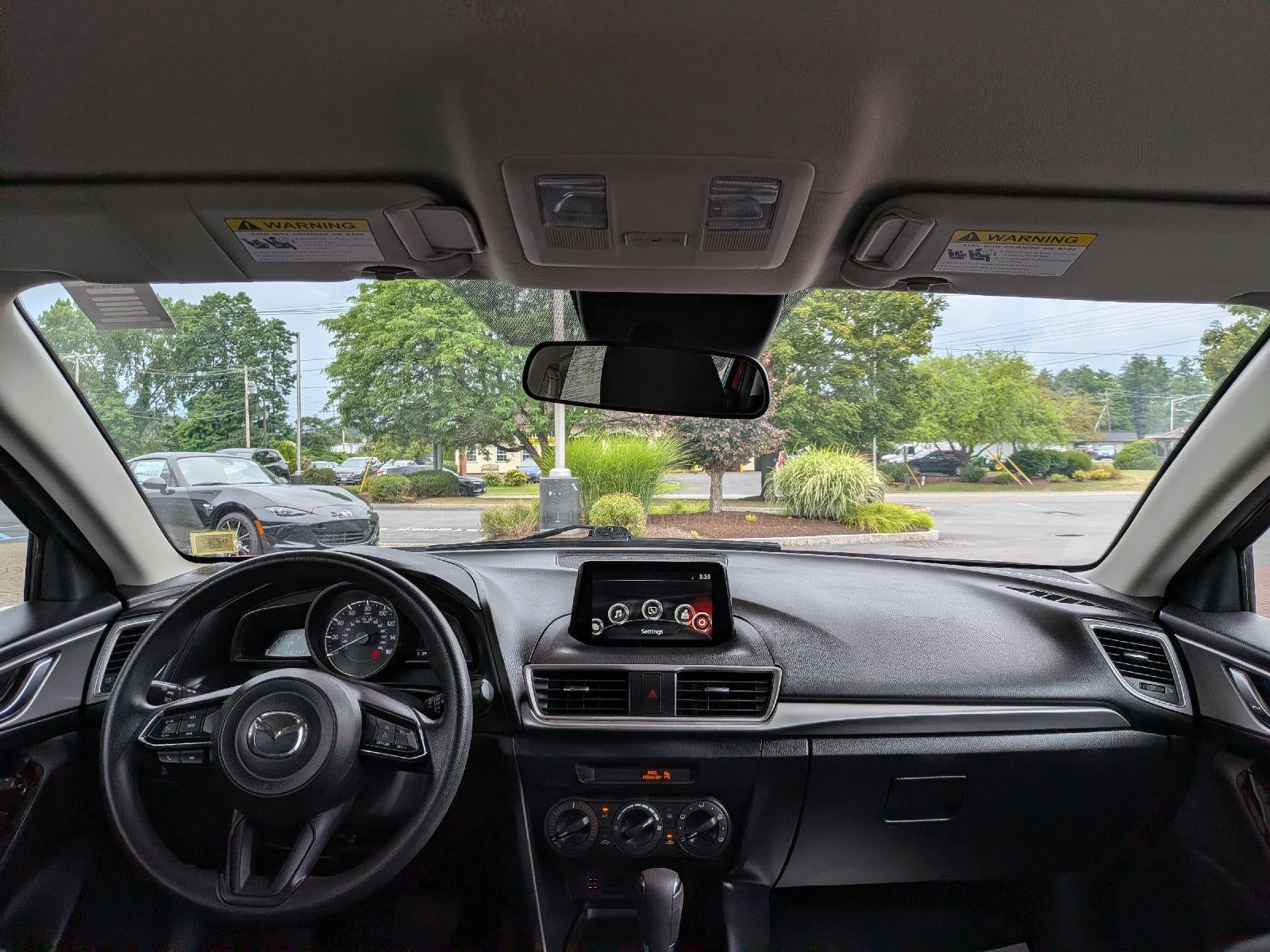 2018 Mazda Mazda3 5-Door Sport