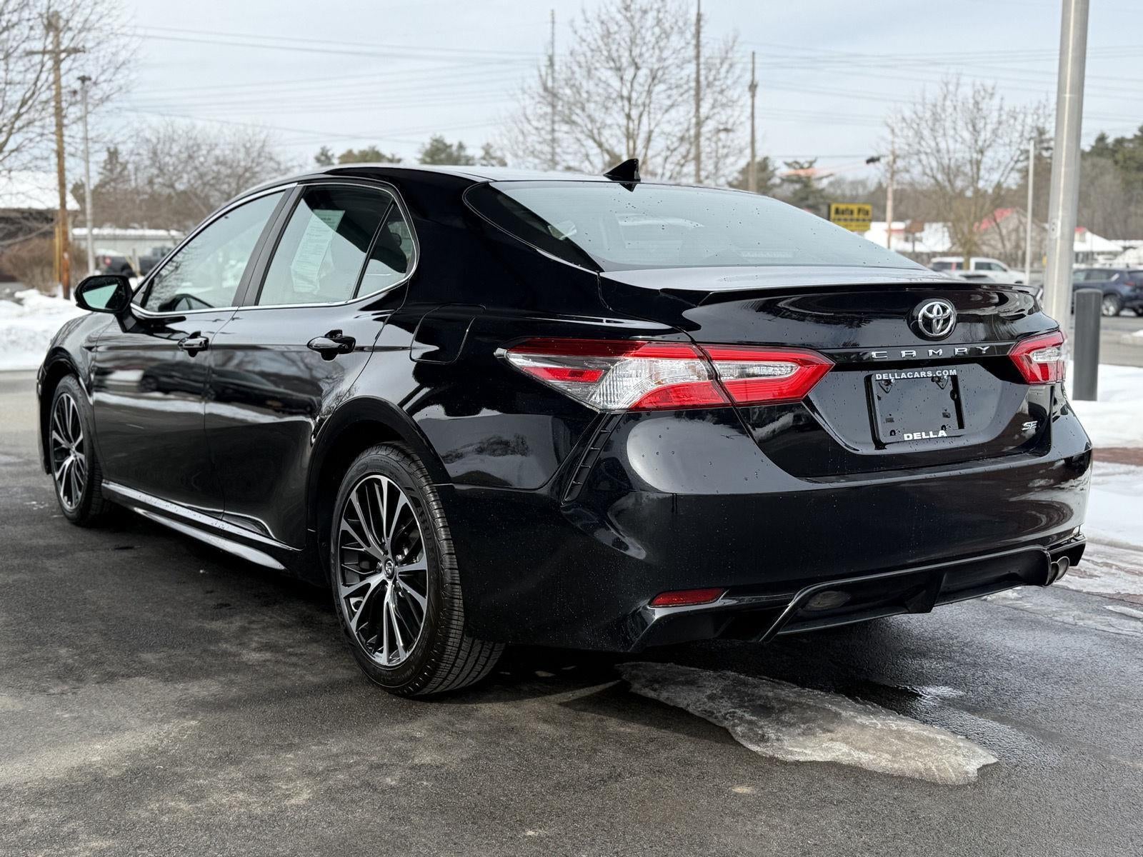 2020 Toyota Camry SE