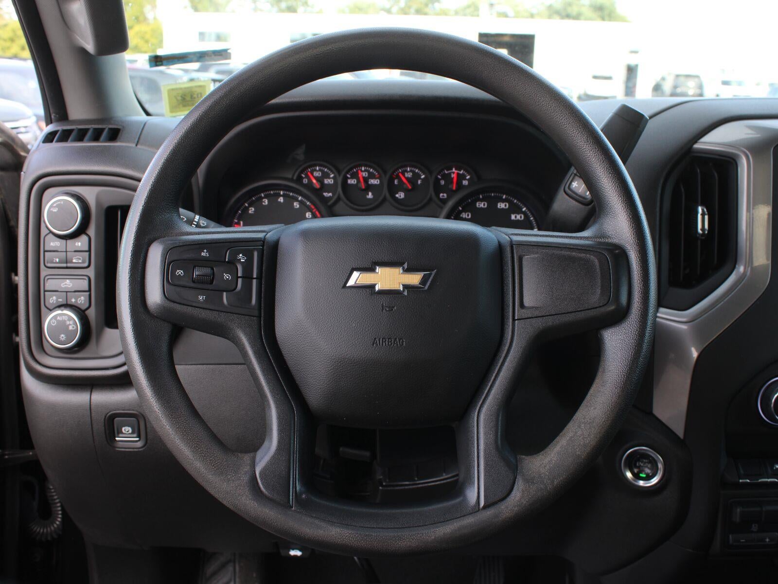 2025 Chevrolet Silverado 1500 Custom