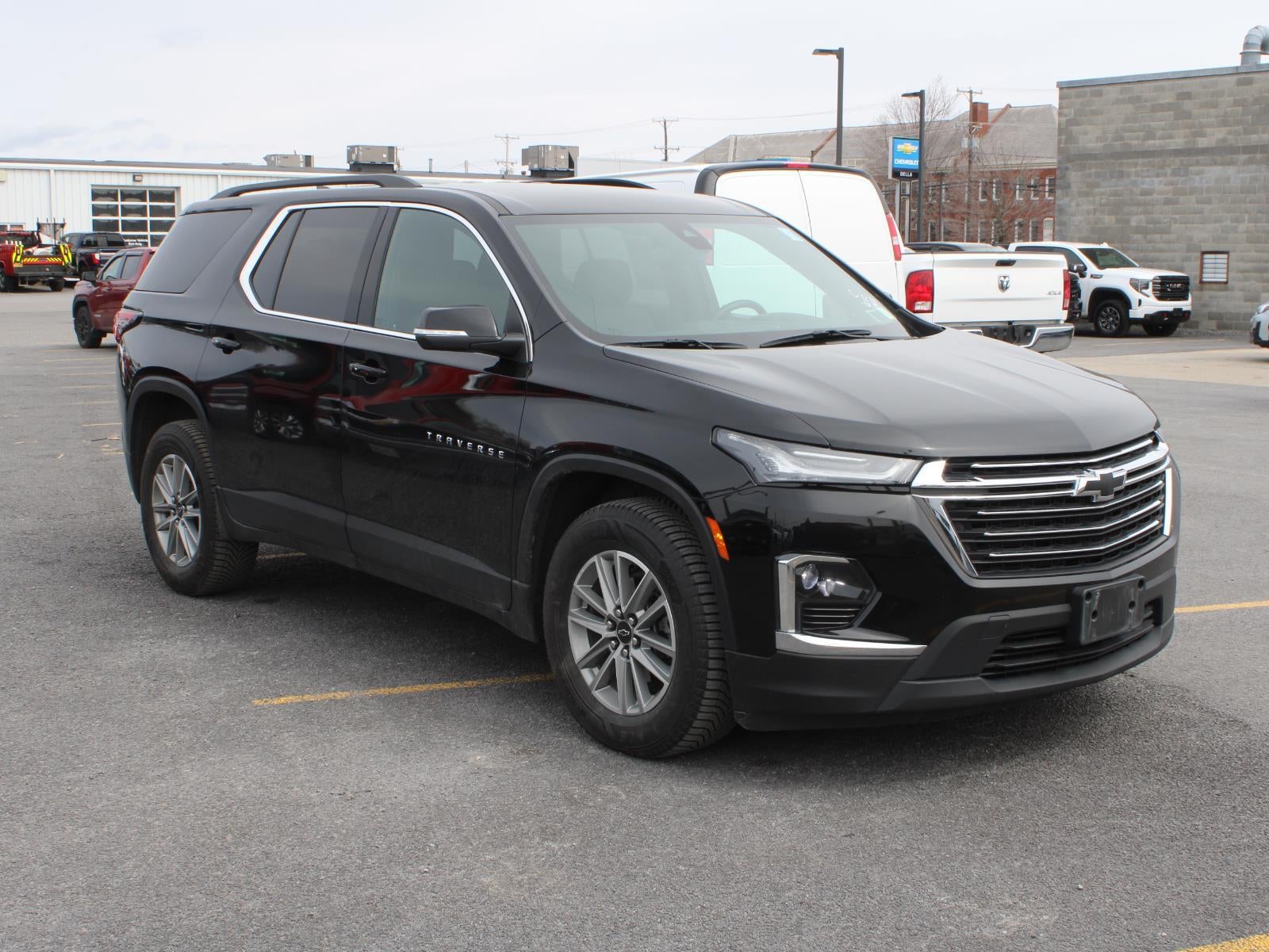 2023 Chevrolet Traverse LT Cloth