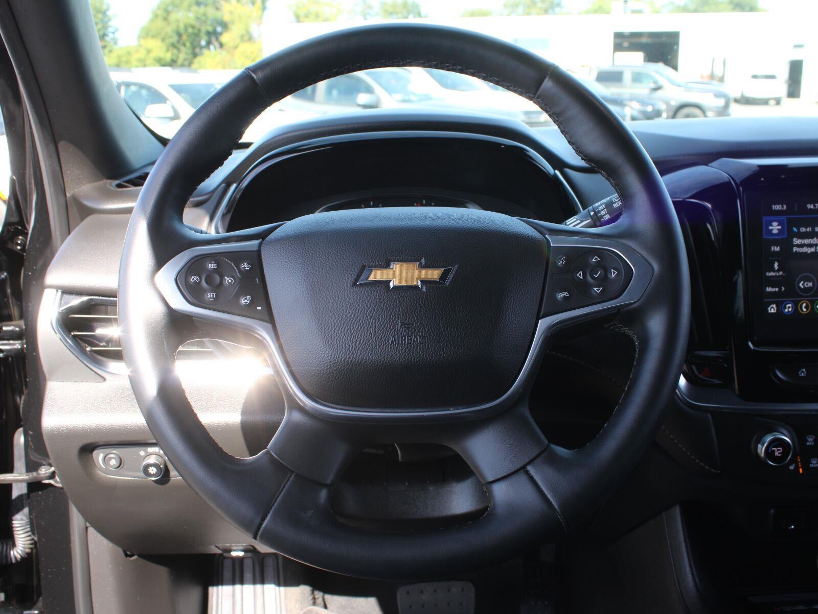 2023 Chevrolet Traverse LT Leather