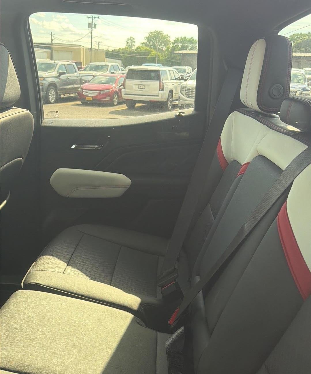 2023 GMC Canyon AT4X