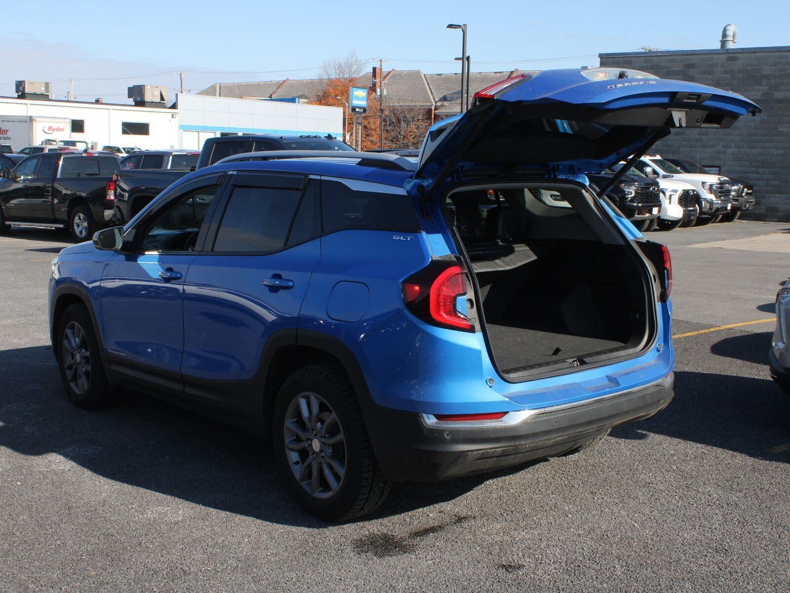 2024 GMC Terrain SLT