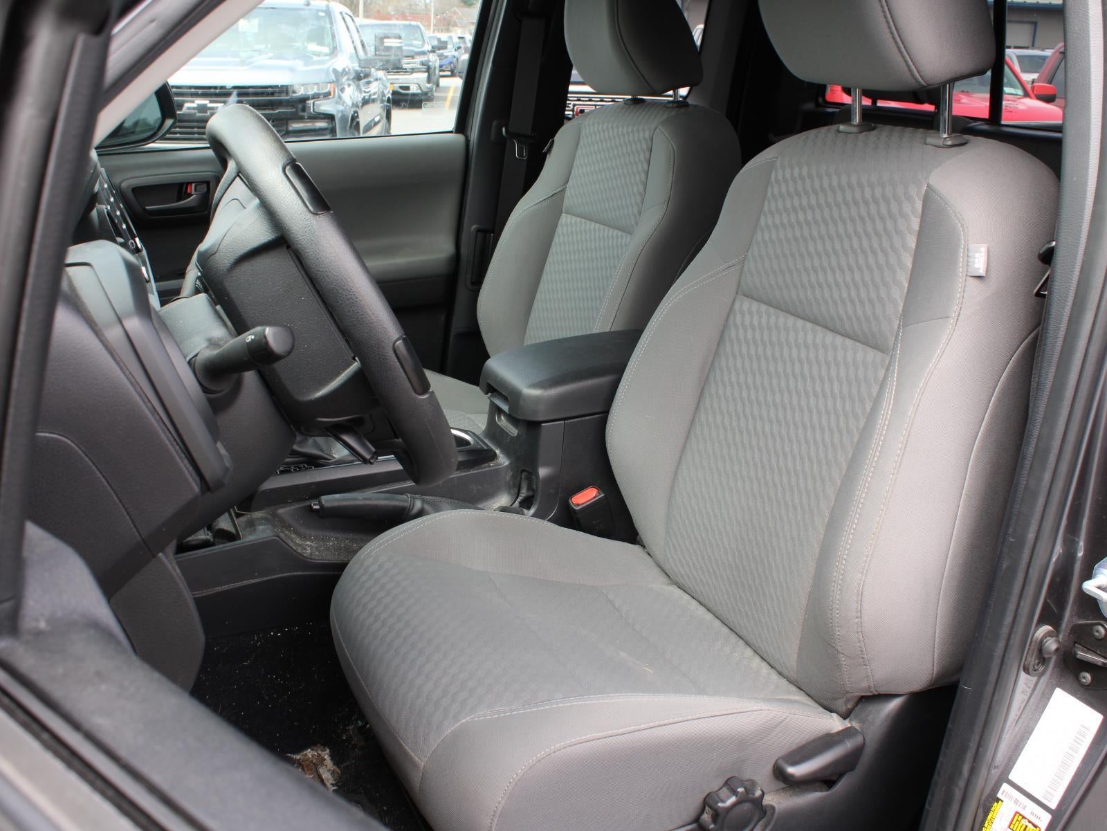 2022 Toyota Tacoma 4WD SR