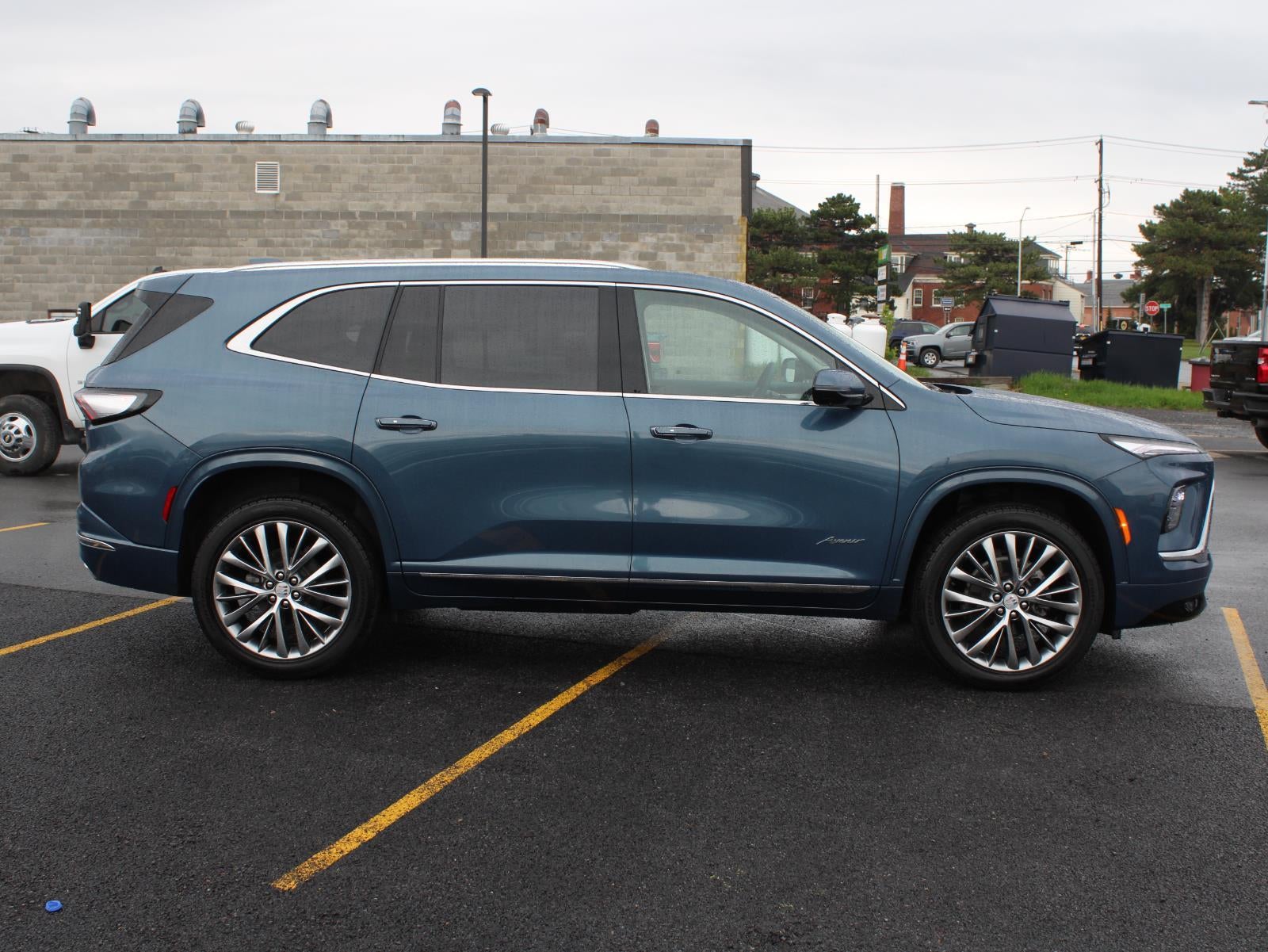 2025 Buick Enclave Avenir